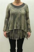  Lovely Layered Top