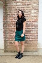  Foxy Little Skirt