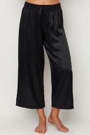  Jolie Satin Capri
