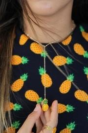  Resin Pineapple Tie