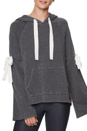  Arm Tie Hoodie Pullover
