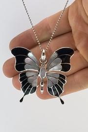  Shell-pearl-inlay Black-and-white Sterling-silver-butterfly-pendant