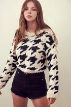  Houndstooth Pullover Sweater