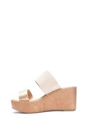  Ollie Rose Wedge