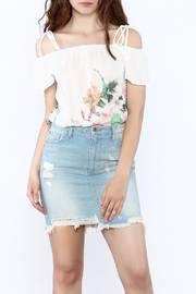  Lightweight Floral Top