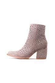  Western Heeled Booties