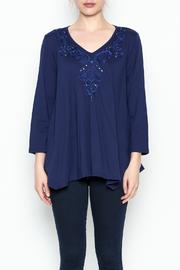  Embroidered V Neck Tee