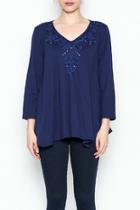  Embroidered V Neck Tee