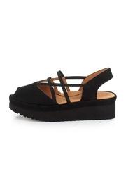  Adelais Platform Peep