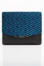  Akumal Crossbody