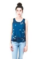  Loch Tank Top