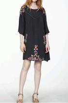  Floral Embroiderd Dress