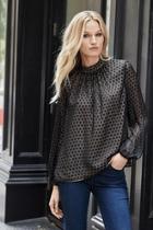  Commitment Black Top