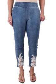  Lace Ankle Jeans