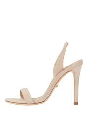  Luriane Strappy Heel