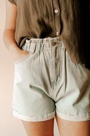 Vintage Honey Short