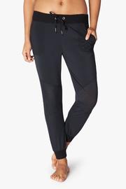  Picture Perforated Pant