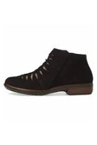  Leveche Ankle Boot