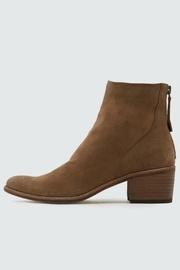  Cassius Bootie