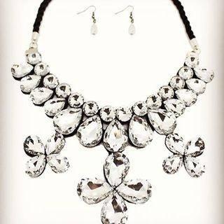  Royal Styled Necklace