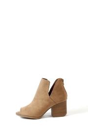  Core Side Cut Bootie