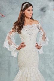  Romantic Bridal Gown