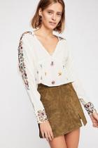  Ava Embroidery Blouse
