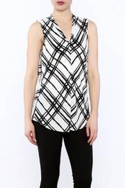  Sleeveless Pullover Blouse