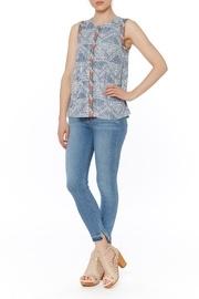  Sleeveless Trim Top