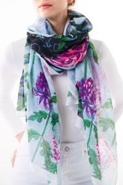  Courtyard Mums Scarf