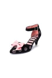  Kitten Diva Pumps
