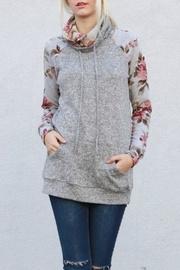  Floral Sleeve Pullover
