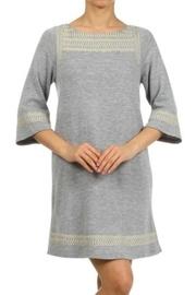  Embrodiery Knit Dress