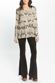  Elephant Graphic Blouse