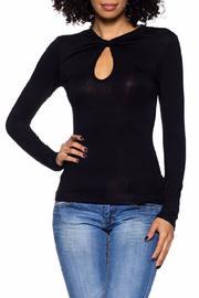  Black Key Hole Top