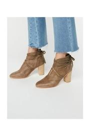  Wrap Around Heel