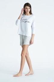 Love More Shorts