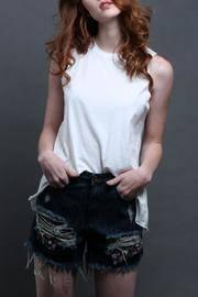  Basic White Shirt