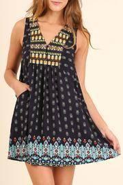  Sleeveless V Neck