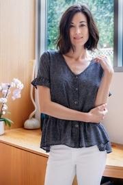  Mododoc Button Front Ruffle Hem Top