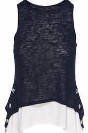  Layered Button Tank