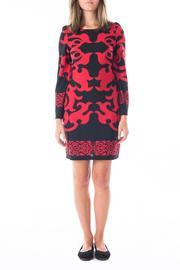  Red Pattern Shift