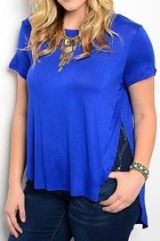  Plus-size Split Tee