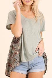  Floral-back Top