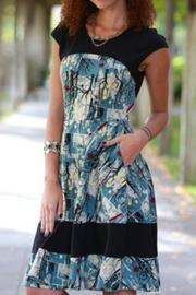  Flattering Print Dress