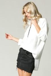  Textured Collar Shirt