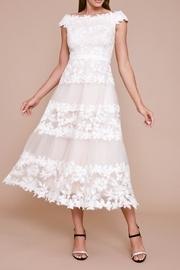 Off-shoulder Neckline Gown