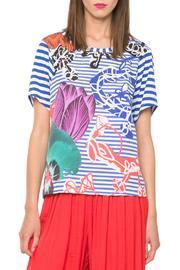  Graphic Print Tee
