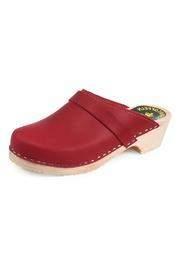  Red Lether Clog