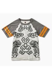  Lion Raglan Tee